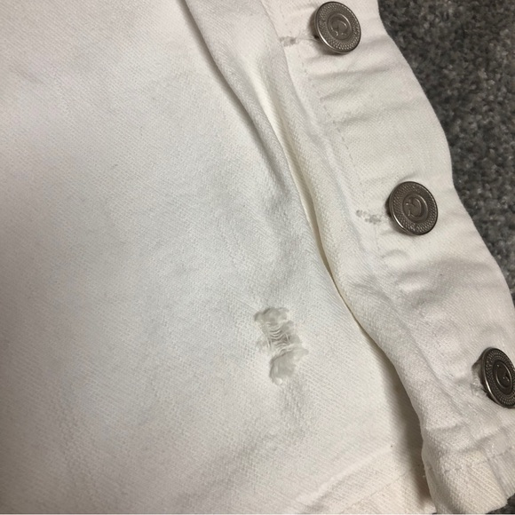 Guess White Flare Jean - Picture 6 of 10